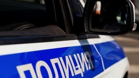 В поселке Николаевка сотрудники уголовного розыска задержали подозреваемого в хищении телефона и денежных средств